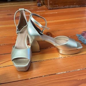 Bernardo Raleigh Champagne (Gold) Platform Sandal